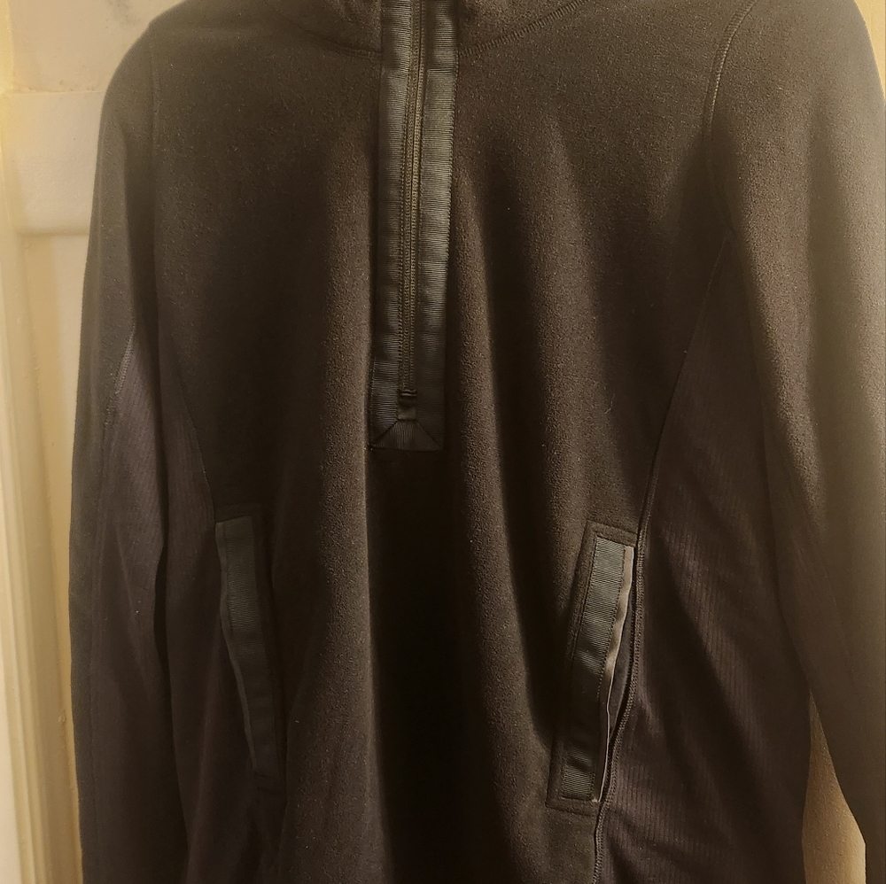 Lululemon sweeter - Picture 7 of 9